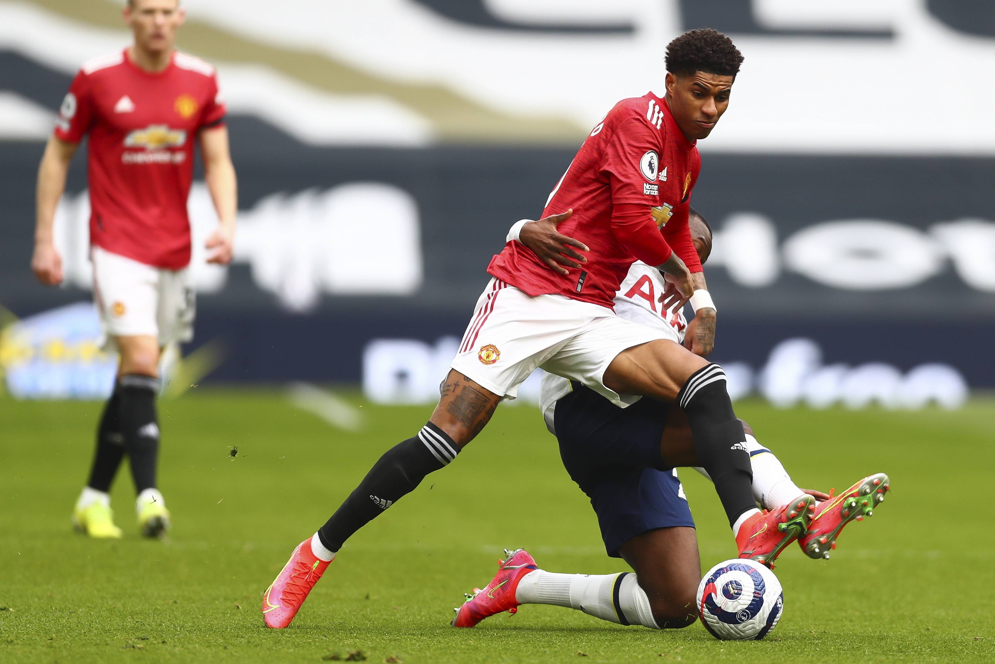 送到古斯塔 送到古斯塔